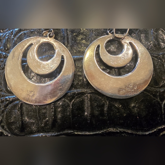 Taxco 1970’s Sterling Silver & Abalone Large Round Cut-Out Earrings – Signed LE - Picture 2 of 2